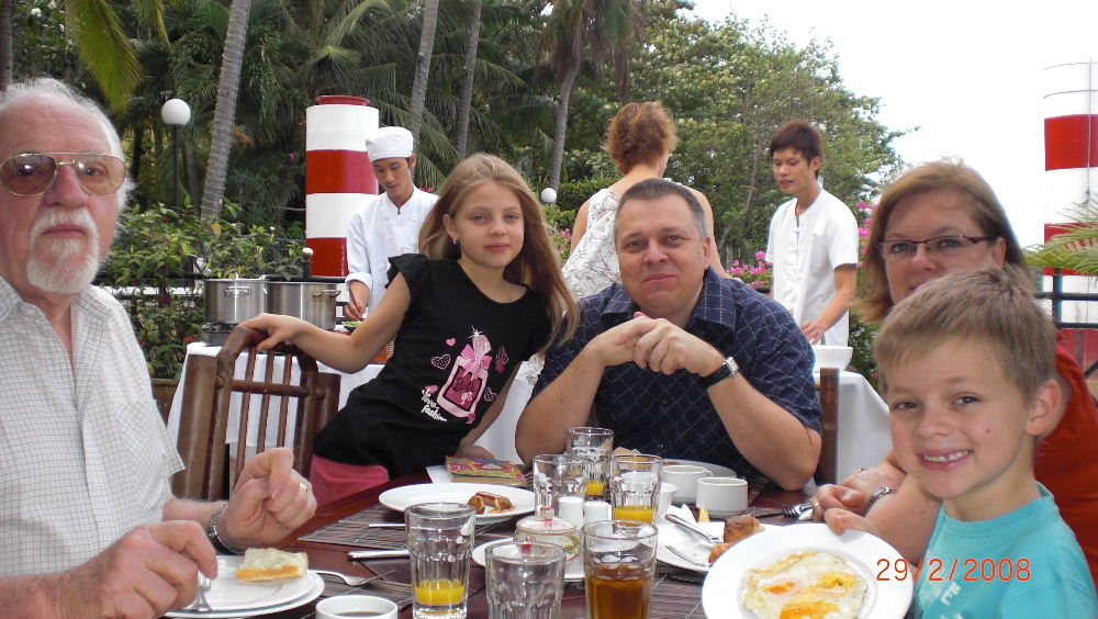 copyright J. Brandl, 2006